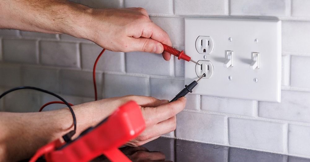 Checking the integrity of a broken outlet.